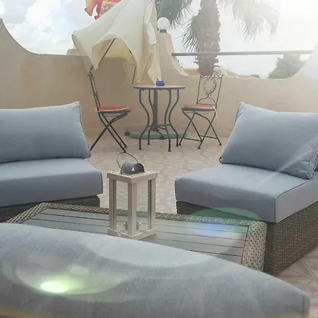 Amazing With A Pool דירה *